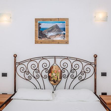 Casa Vacanze Maestrale - By Faendho Porto Torres Εξωτερικό φωτογραφία